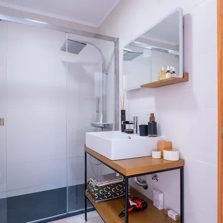 Ventura - Bright And Stylish In The Heart Of Matosinhos